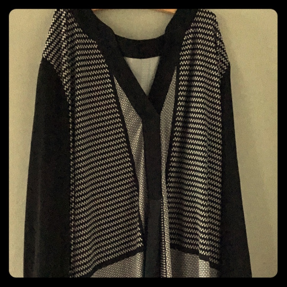 Ladies long sleeve blouse.